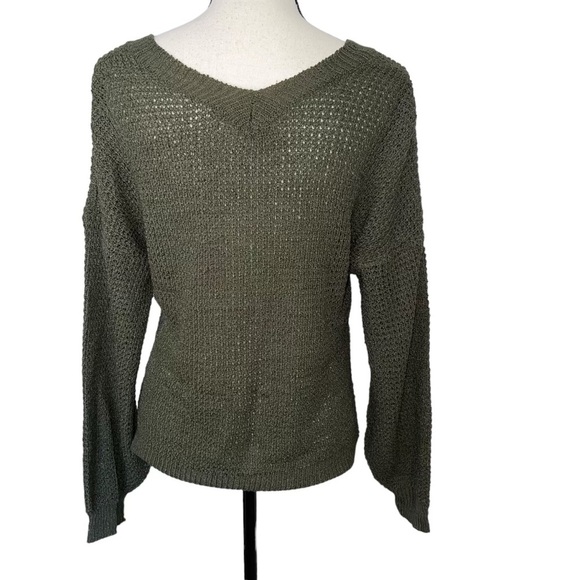 Ever B Green Sage Knit Fall V Neck Lightweight Knotted Sweater NWOT - Picture 3 of 9